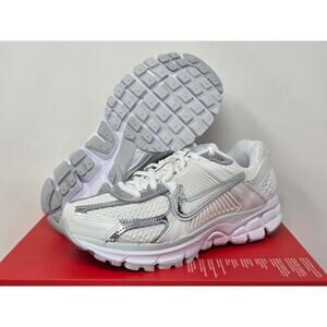 DS Nike Zoom Vomero 5 WMNS CHROME TOE WHITE HF7723-100